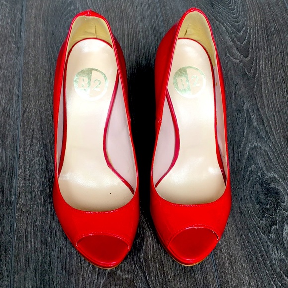 Browns B2 red open toe patent heels size 35 - Picture 1 of 4